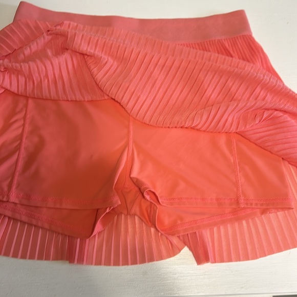 Kyodan pleated tennis / athletic skort. - Picture 3 of 8